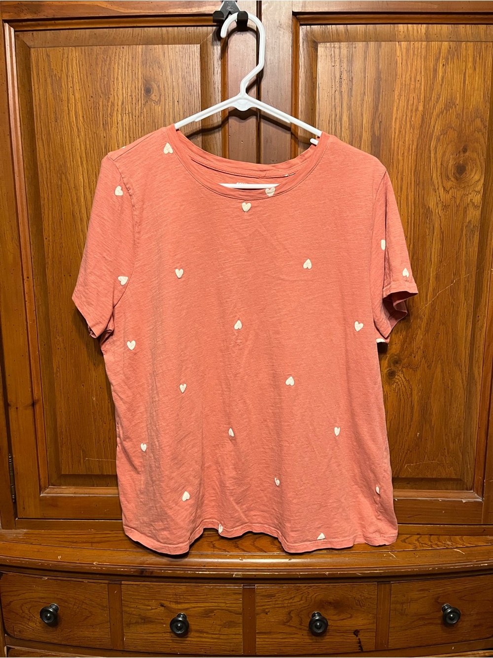 Sonoma Coral Short Sleeve Tee with White Heart Print
